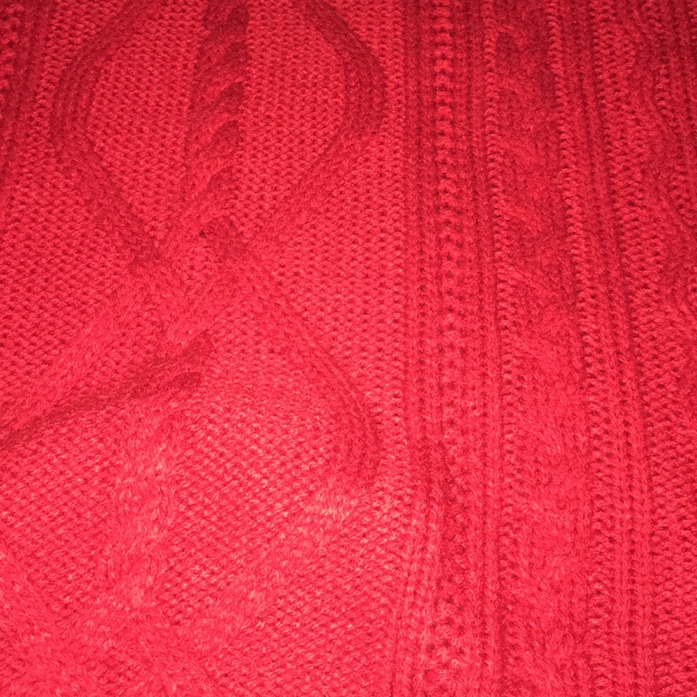 Red sweater - Picture 3 of 4